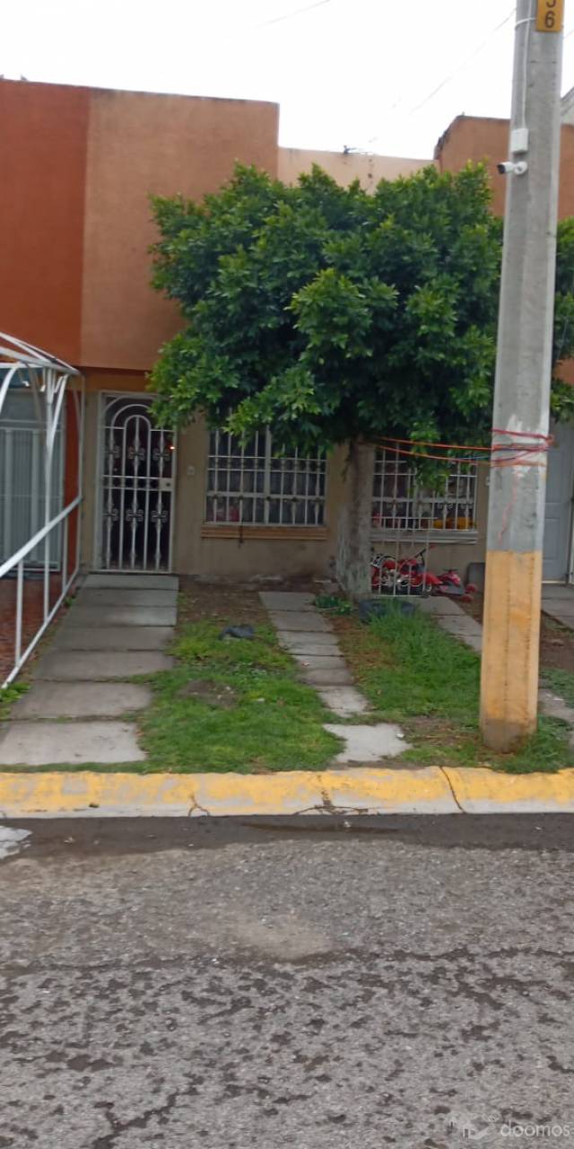 VENTA DE CASA EN LOS HÉROES ECATEPC, DOS NIVELES