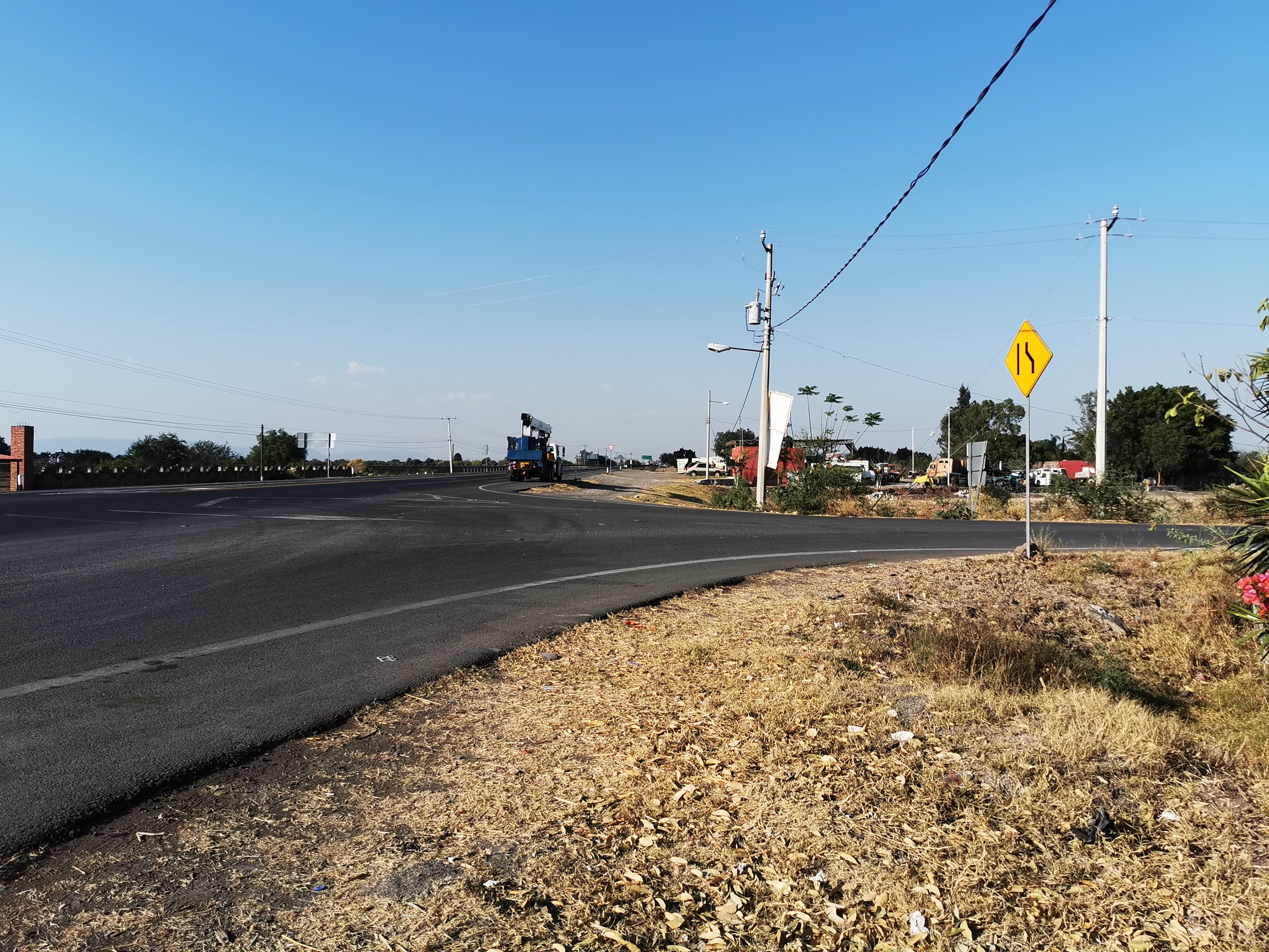 TERRENO COMERCIAL SAHUAYO LA BARCA PAJACUARAN 973.31 CUMATILLO MICH