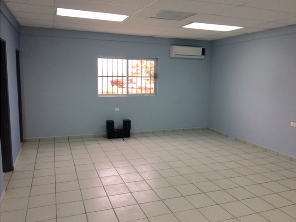 Bodega tipo nave de 2700 m2 en Hermosillo en Venta