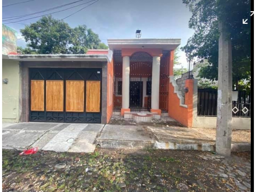 CASA EN VENTA EN COLONIA INSURGENTES COLIMA, CERCA FERIA DE COLIMA