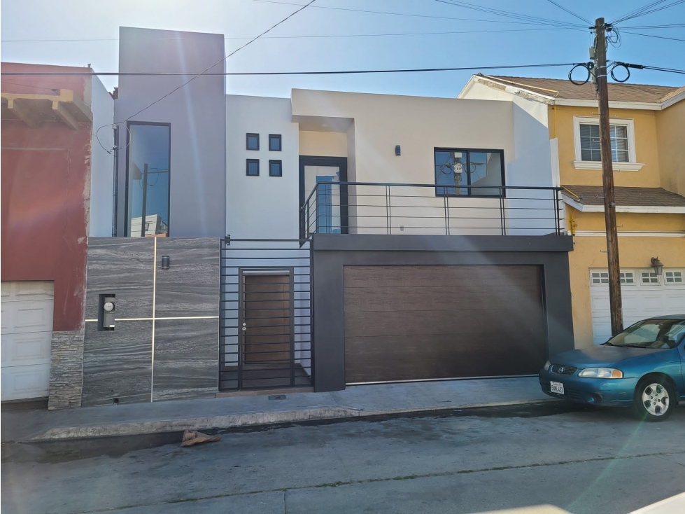 CASA EN VENTA EN PLAYAS DE TIJUANA SECC. COSTA HERMOSA TIJUANA