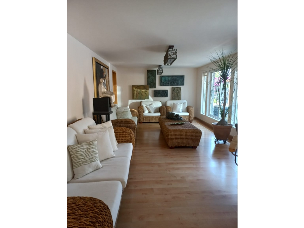 Hermosa casa en condominio en Lomas de Vista Hermosa (1252)