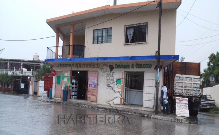 LOCAL COMERCIAL SOBRE LA CALLE NACIONAL, SANTIAGO DE LA PEÑA, TUXPAN V